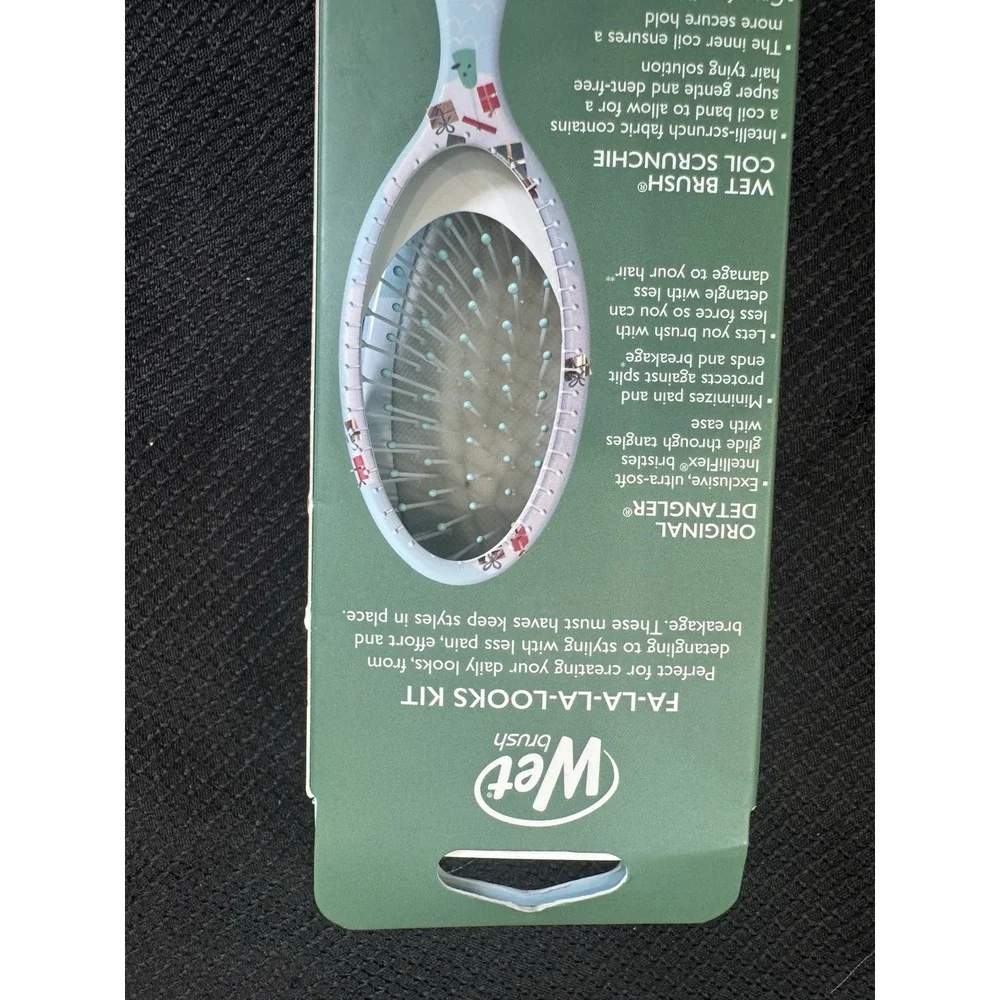 Wet Brush Christmas Cheer Elf Brush & Scrunchie Duo New‎